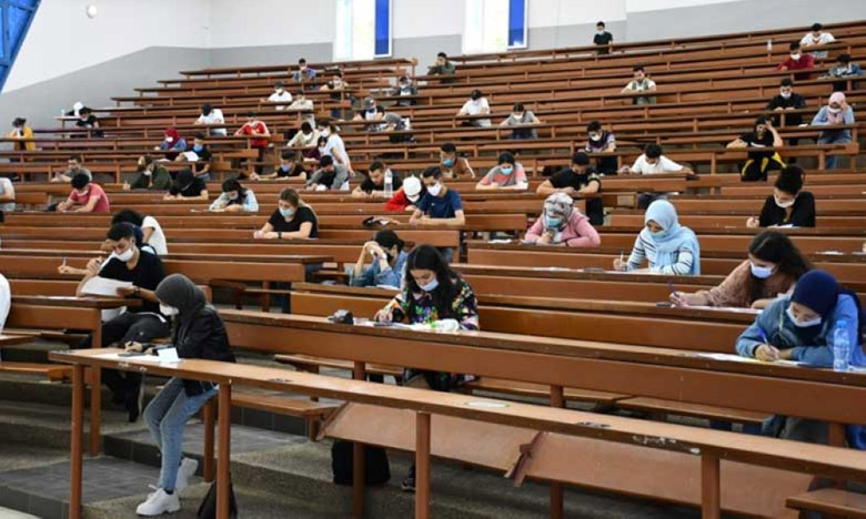 Le Bachelor enterré : le sort des étudiants scellé, retour au système LMD