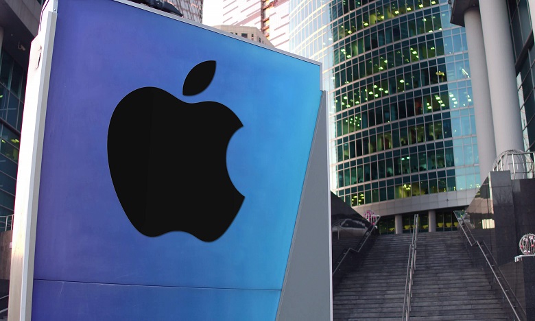 Apple dépasse 3.000 milliards de dollars en Bourse, une première